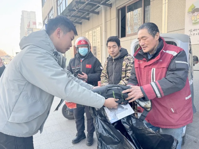 【沱水映心・9久同行】万硕集团党支部与沱河街道以“心”暖“新”走进新就业群体共筑温暖春节慰问活动