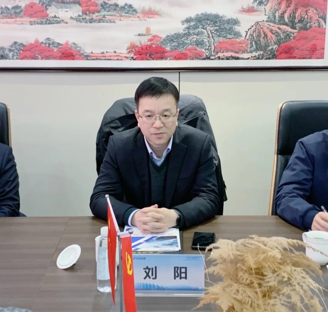 徽商银行总行科创金融部总经理丁勇一行莅临万硕集团调研交流